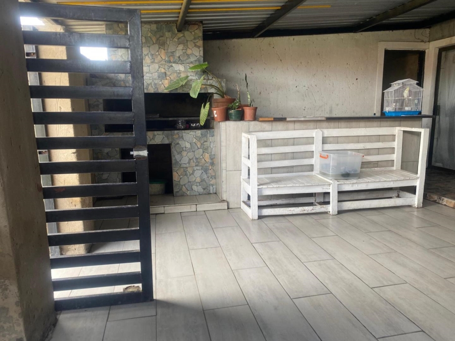 6 Bedroom Property for Sale in Zamdela Free State